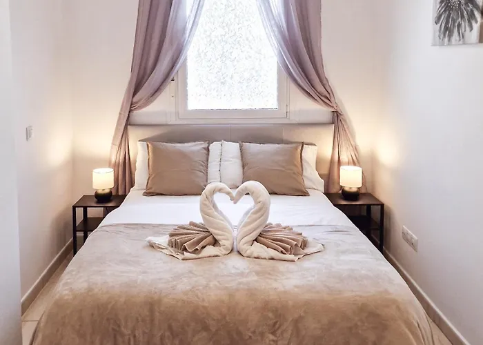 4 Bedrooms Ocean View Amarilla Golf Apartment *